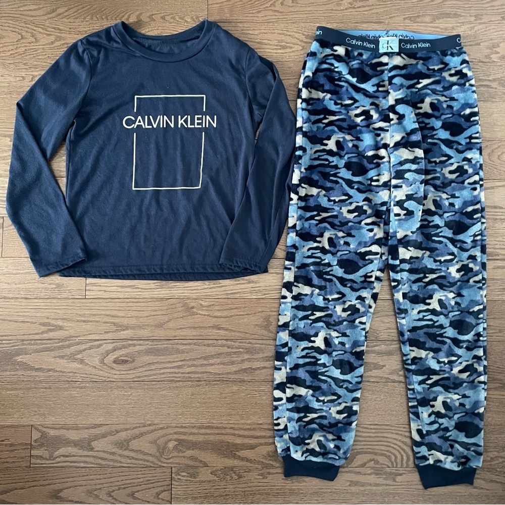 Kids Calvin Klein Pyjama Set - Fleece Bottoms - Blue Camo Print